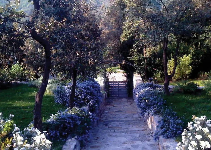 Casa Leopoldo By Boutique Luxe Ligurian Villa Castiglione Chiavarese