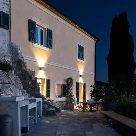 Casa Leopoldo By Boutique Luxe Ligurian * Castiglione Chiavarese